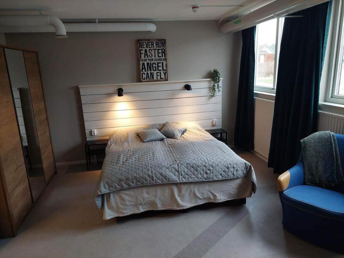 Kg Sleepover & Staellplats Karl Gustav Bagian luar foto