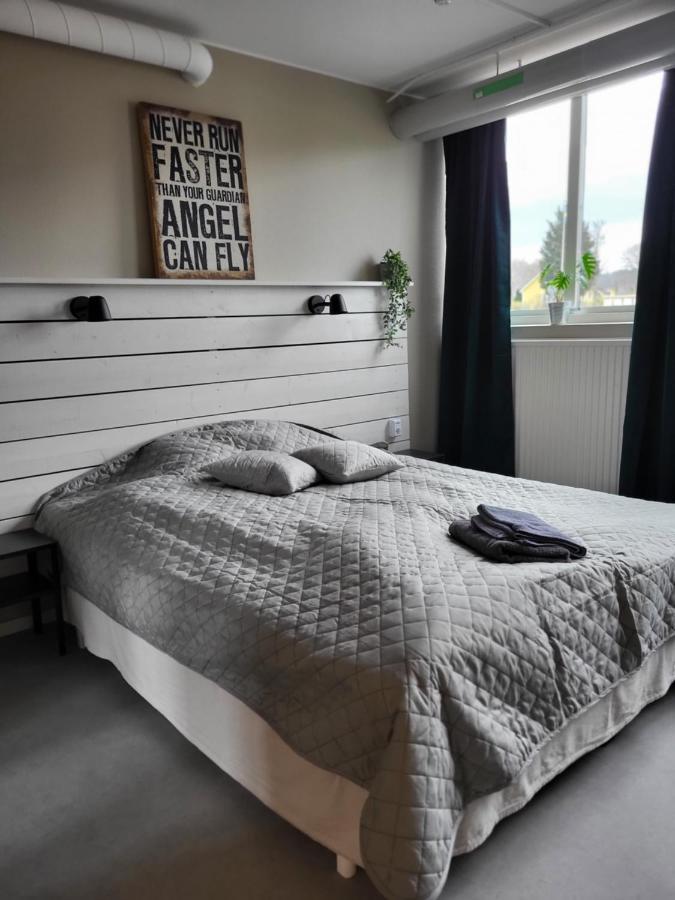 Kg Sleepover & Staellplats Karl Gustav Bagian luar foto